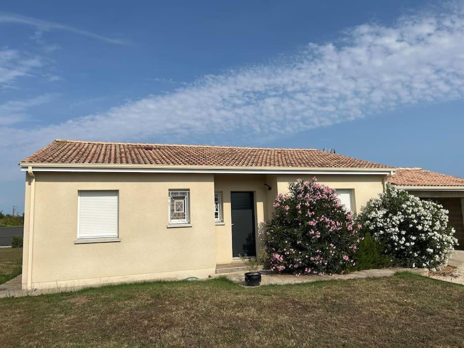 Вилла Maison Proche Saint Emilion Экстерьер фото